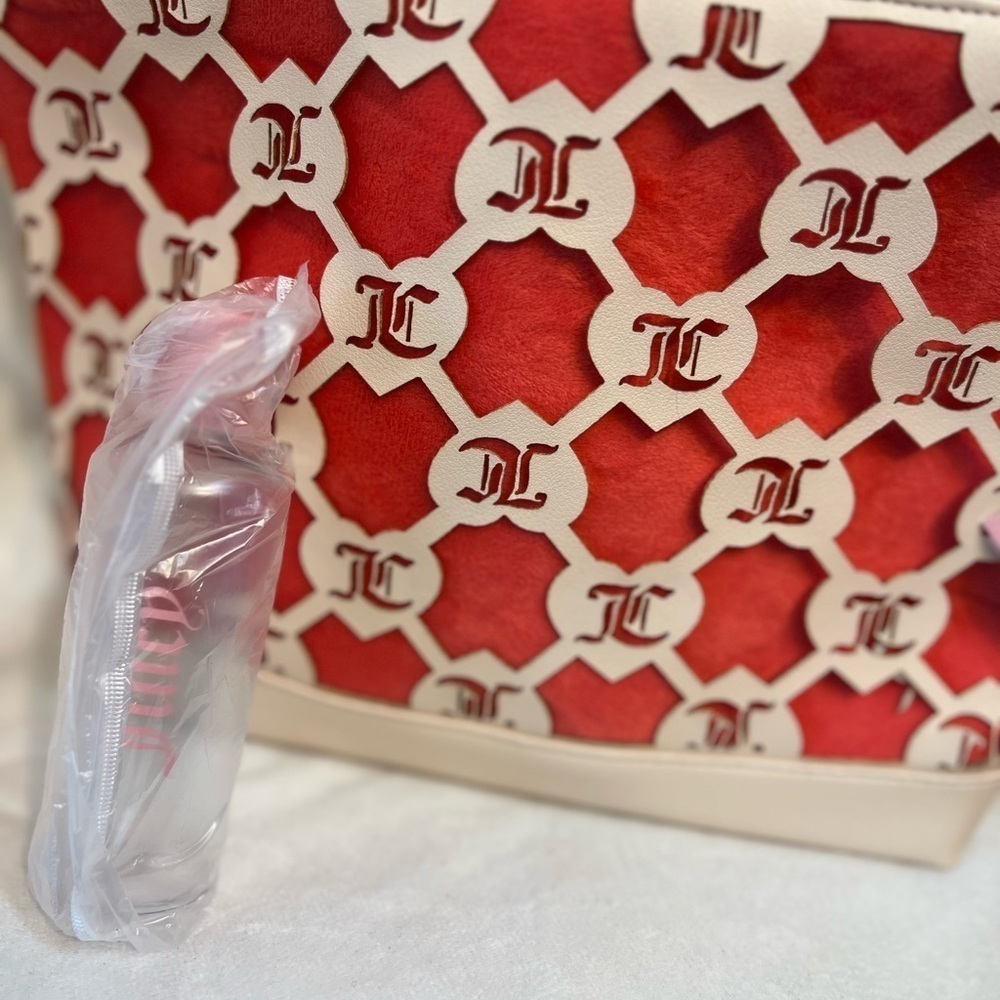 ❤️❤️JUICY COUTURE SUPER CUTE COSMETIC BAG & EMPTY TOILETRY BOTTLE❤️❤️NWT - Picture 8 of 9